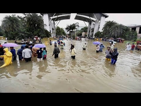 Chennai Floods : Milk packet Rs 100, water bottle Rs 150