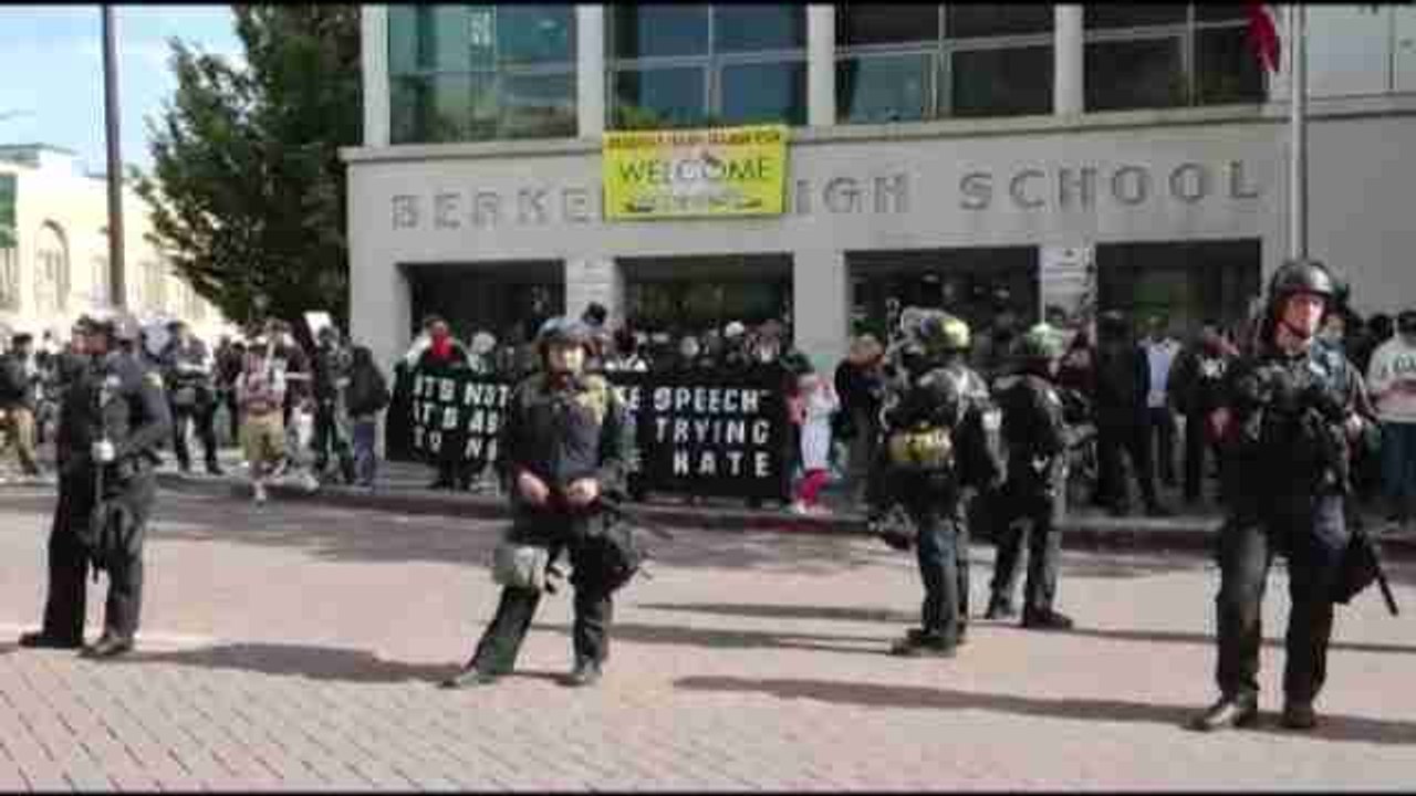 Ann Coulter cancela su visita a la UC en medio de un crispado ambiente