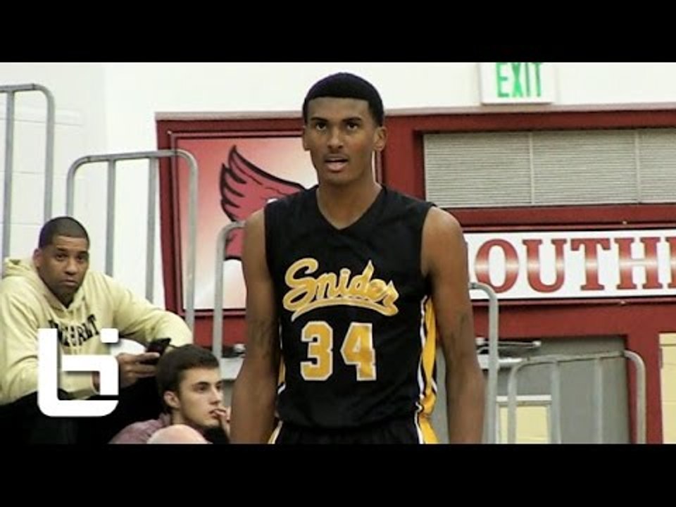 Malik Williams Is More Than Just A 6'11 Shot-Blocker!