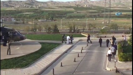 Genç Kızı Yılan Isırdı