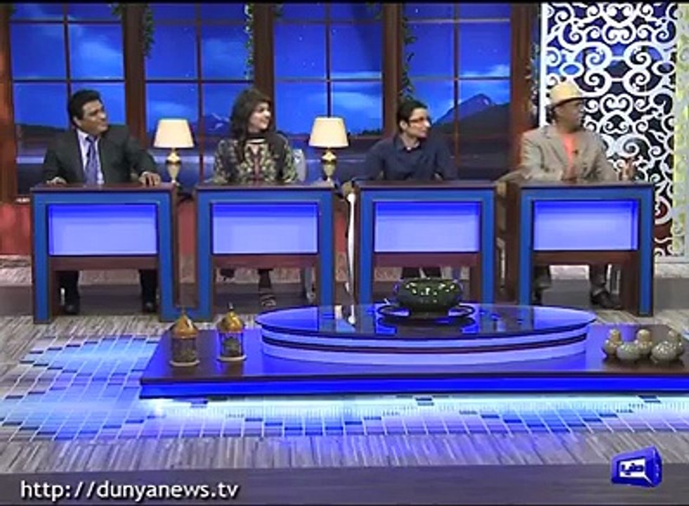 Watch How Azizi Making Fun of Mustafa Khar Over His Statement Against Nawaz Sharif & PPP