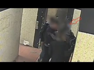 Boscotrecase (NA) - Immigrato denuncia rapina e fa arrestare figlio e nipote del boss (27.04.17)