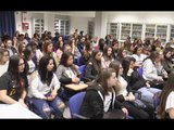 Napoli - Violenza sulle donne, gli studenti del Liceo Comenio 
