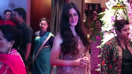 Reaction of Katrina Kaif After Knowing About Death of Vinod Khana in a Live Show