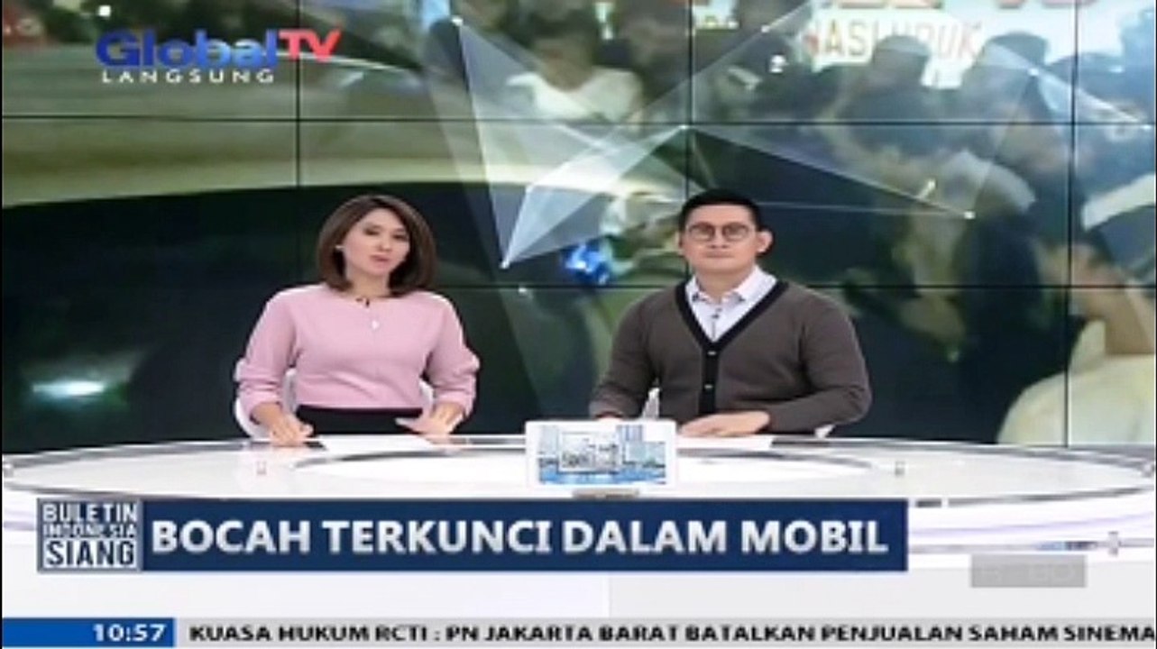 Bocah Terkunci dalam Mobil, Warga Bobol Paksa Pintu