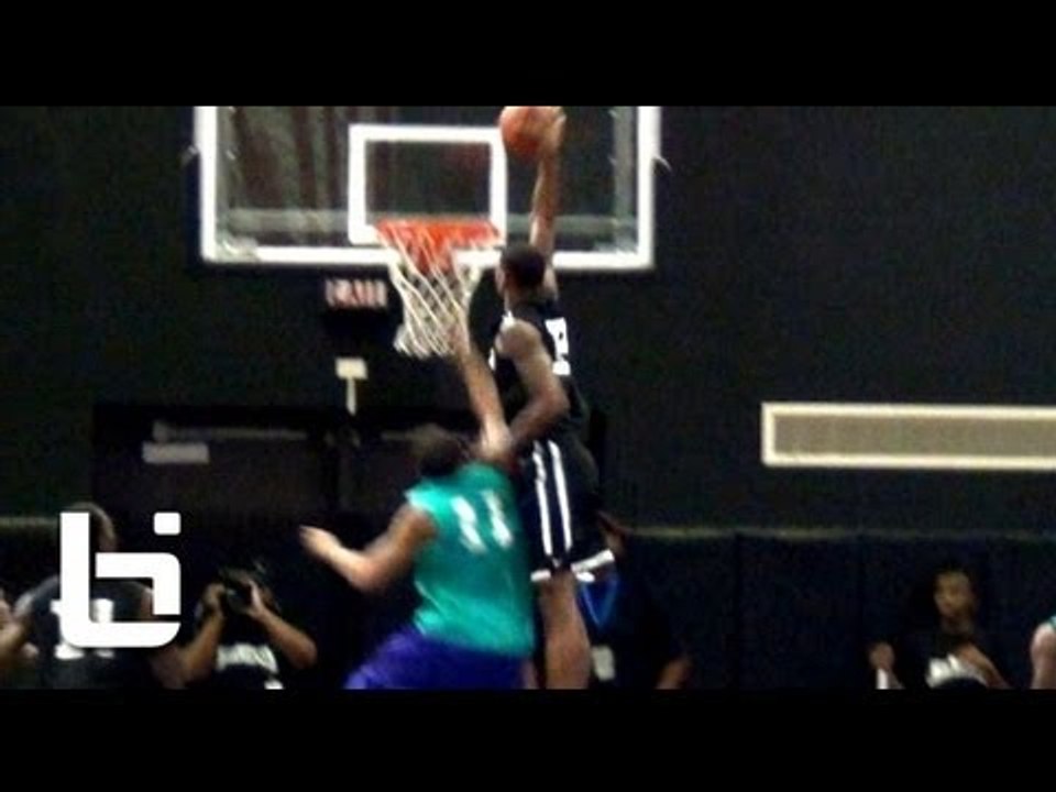 Shawn Marion Gets Dunked on At Nike Chi-League Pro Am!!