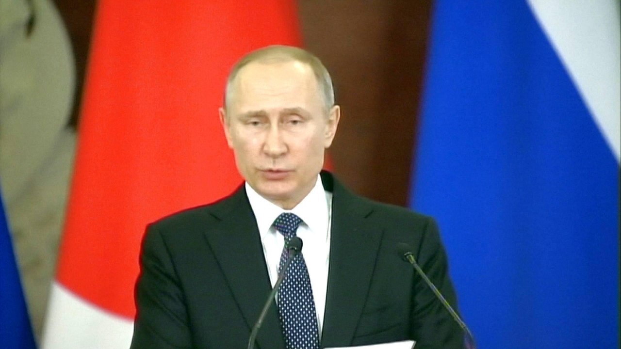 Russia and Japan discuss North Korea during summit