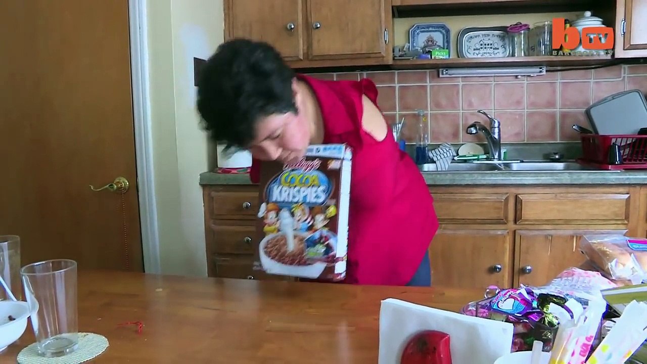 Dacă credeai că viaţa ta este grea, atunci mai gândeşte-te odată! Vezi cum trăiește o mamă alături de fiul ei...