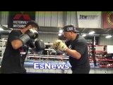 Mikey Garcia working mitts with Robert Garcia EsNews Boxing
