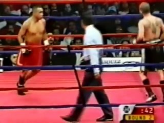 Johnny Tapia VS Gomez by MMA BOXING MUAY THAI
