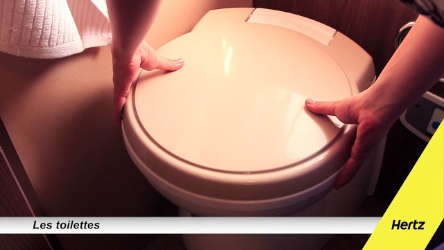 FR13 - LES TOILETTES - HERTZ Trois Soleils : Location de camping-cars