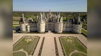 Découvrez les jardins de Chambord depuis le ciel