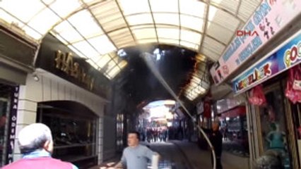 Sandıklı Uzun Çarşı'da Yangın Korkuttu