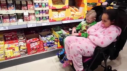 Bad Baby VS Crybaby Giant Spiders Attack Girl In Supermarket Compilation Toys AndMe (SKIT)