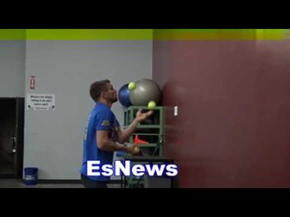 Vasyl Lomachenko Does Things Other Fighters Don't Do EsNews Boxing