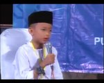 A young Indonesian hafidh cried during Al-Qur’ān competition