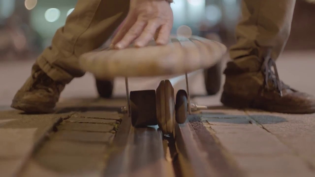 Un skateboard pour les rails de Tramway !
