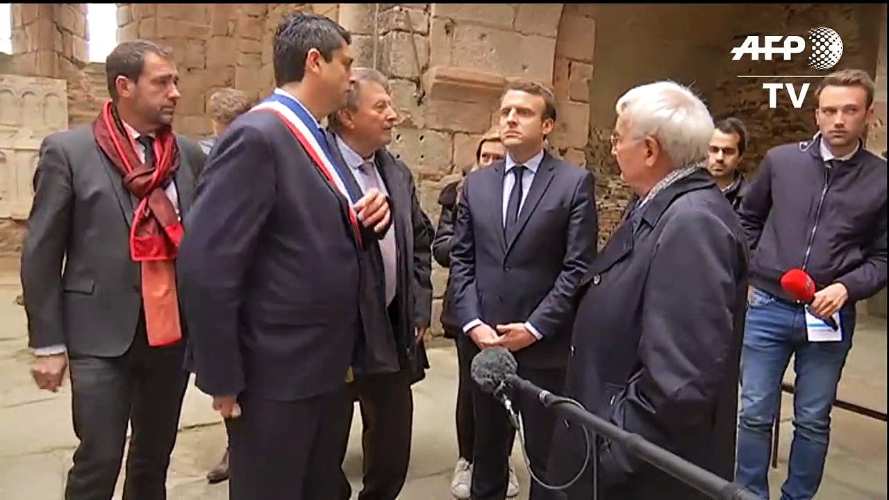 Présidentielle: Macron en visite à Oradour-sur-Glane