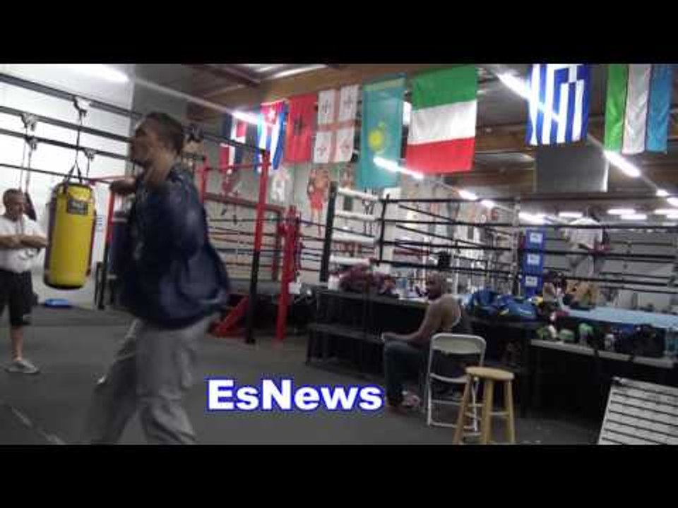Alexsader Usyk Dancing And Shadow Boxing After 14 Rds Of Sparring - esnews boxing