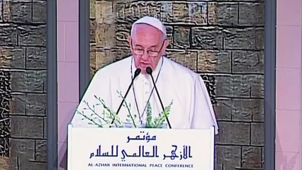 Pope Francis urges imams to preach tolerance