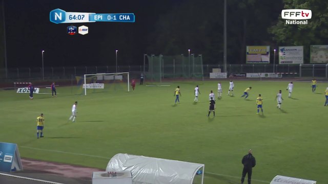 Frappe de GONZALES mais ne trouve pas le cadre lui aussi.