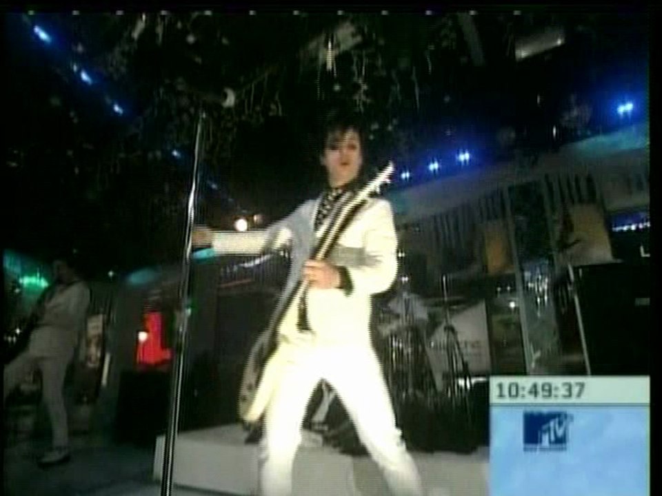 MTV Iced Out New Years Eve 2005: Green Day - American Idiot