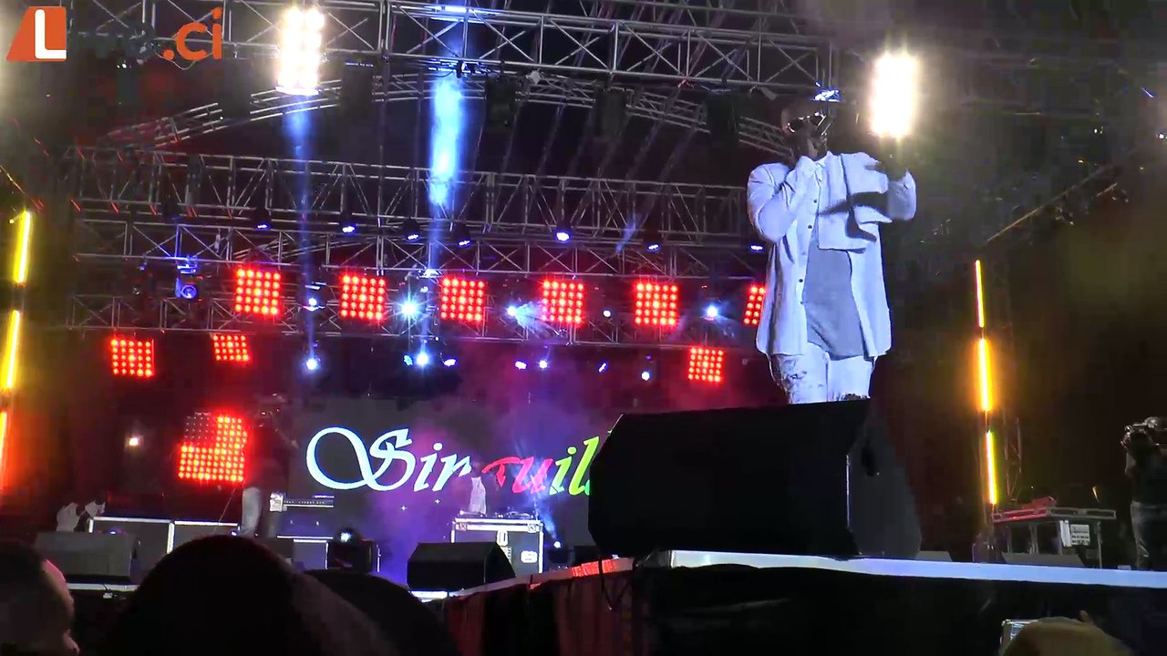 FEMUA 10 - Singuila en concert live a Anoumabo 3