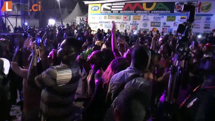 FEMUA 10 - Singuila en concert live a Anoumabo 4