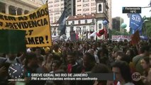 Greve geral: Manifestantes e policiais entram em confronto no Rio de Janeiro