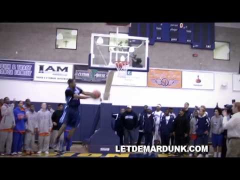 Demar DeRozan for 2010 NBA Slam Dunk Contest - LetDemarDunk.Com