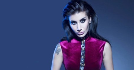 İrem Derici Hayranın Attığı Mesajla Duygu Dolu Anlar Yaşadı