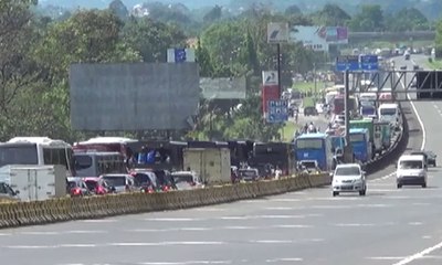11.000 Kendaraan Padati Jalur Jakarta-Puncak