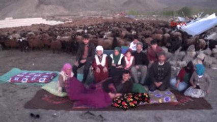 Iğdır Evleri Yıkıldı Hayvanları Ile Birlikte Yaşıyorlar