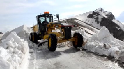 Nemrut Dağı Eteğinde Karla Mücadele