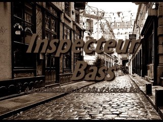 Inspecteur Bass à la recherche de la Mafia d'Acapela Box