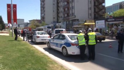 Otomobilin Çarptığı Yaşlı Adam Feci Şekilde Can Verdi, O Anlar Kamerada