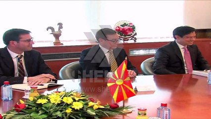 Hoyt Yee përshpejton vizitën, nesër është në Shkup