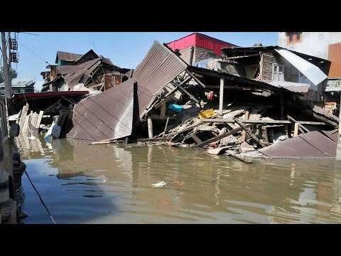 Typhoon Koppu hits Philippines hard, 23000 homeless