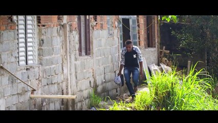 Kekel dando fuga ao som de sweet dreams