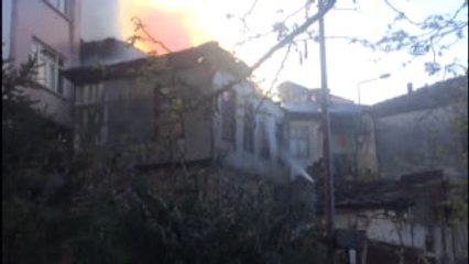 Eski Milletvekilinin Baba Evinde Yangın Çıktı