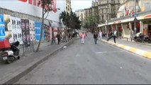 Taksim Esnafı Müşteri Bulamayınca Top Oynadı