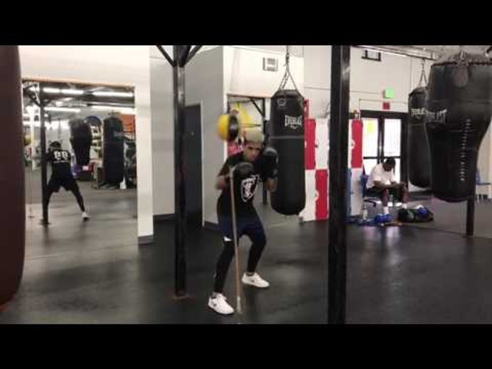 Boxing Champ Jessie Magdaleno Working Hard - esnews boxing