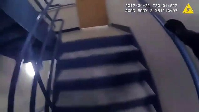 Ce policier sauve la vie d'un homme qui tente de se suicider.. Héro du jour