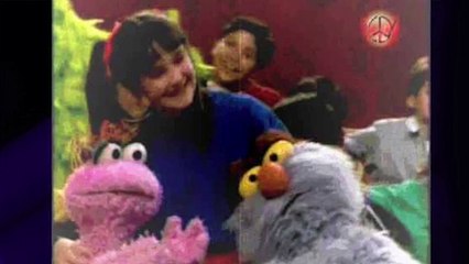 Dulce María en el programa "Luciana By Night" [Parte 2/8].