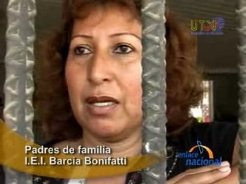 PIDEN SALIDA DE DIRECTORA - PUCALLPA