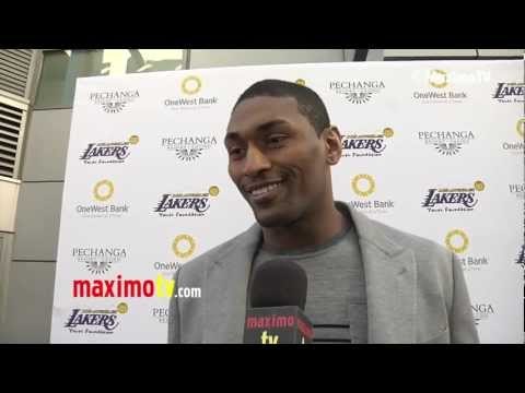 Metta World Peace on Maximo Effort LA Lakers Beating the Chicago Bulls March 10, 2013
