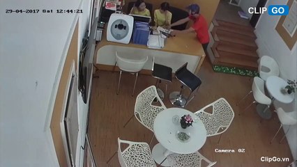 Cảnh giác chiêu trò giả nhân viên tiếp thị, trộm điện thoại trong tích tắc