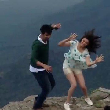 Kajal Dress Dress Oops Movement At Shooting Spot Every One Shock