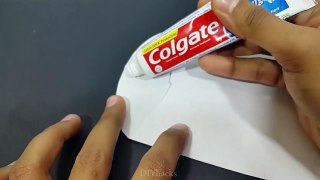 3 Awesome Toothpaste Life Hacks-ajLKyO