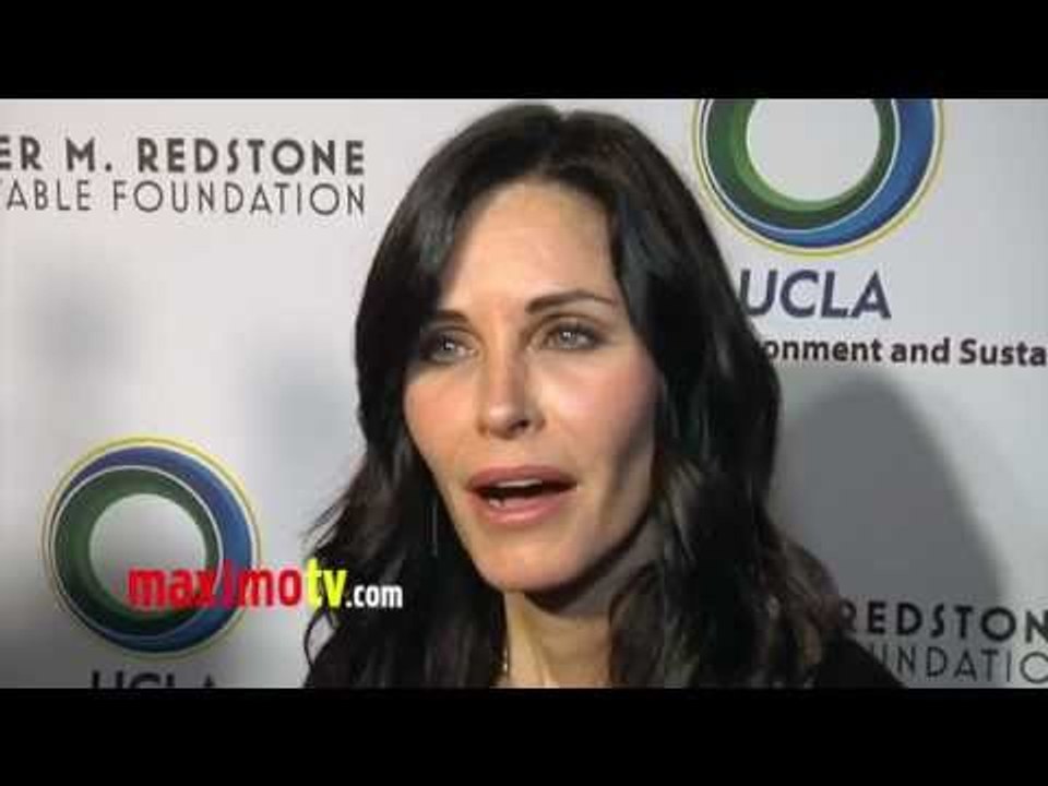 Courteney Cox "BEER PONG is Fun to Watch the Ne...